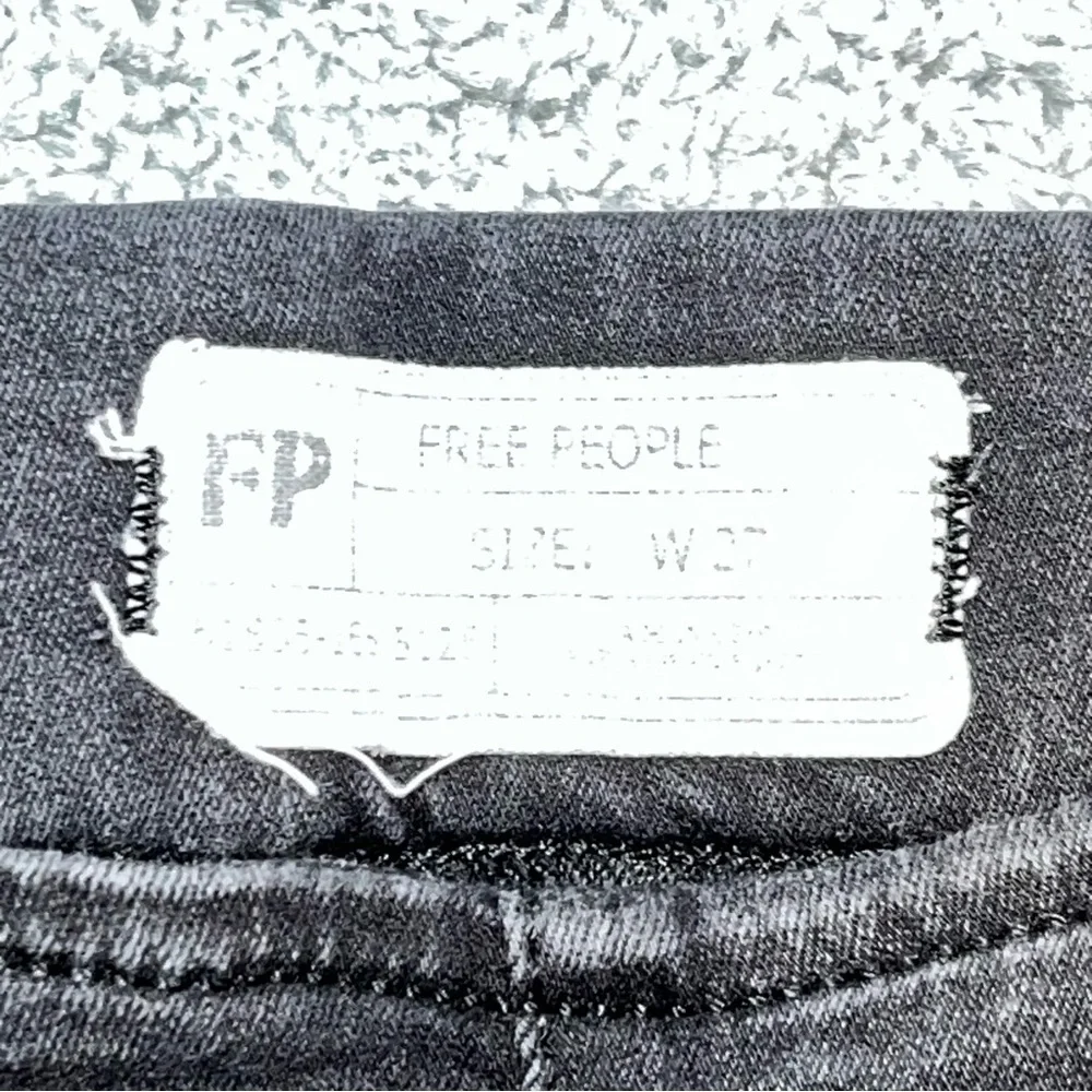 Free People Jeans Mid Rise Skinny Pull On Womens 27 Black Stretch Frayed Hems